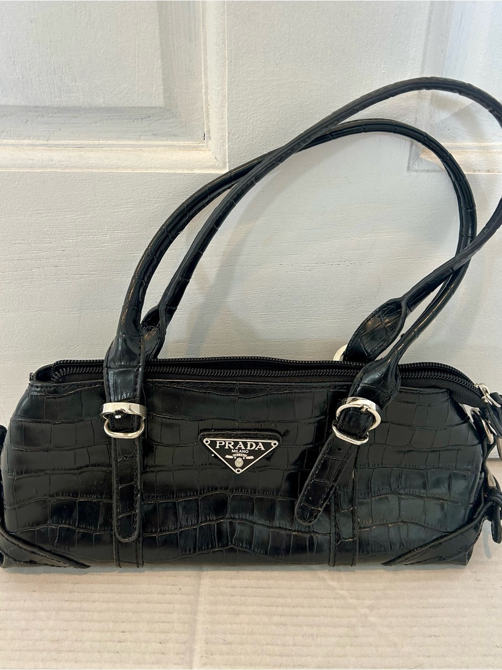 Source Unknown Black Croc-Embossed Shoulder Bag with Silver Hardware